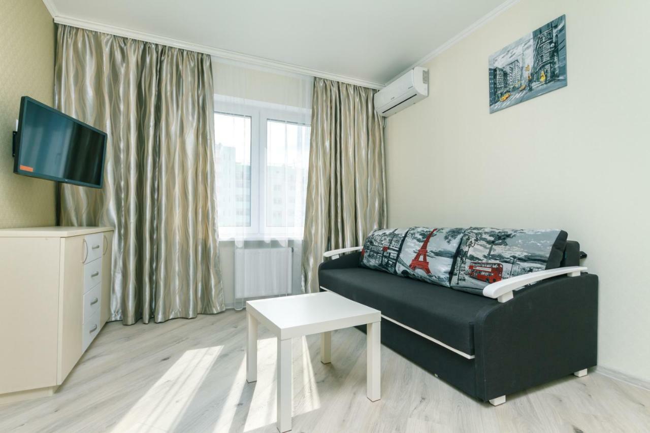公寓 люкс на улица софии русовой 7 Near Metro Poznyaki Lux On Sofia Rusova Street 7 基輔