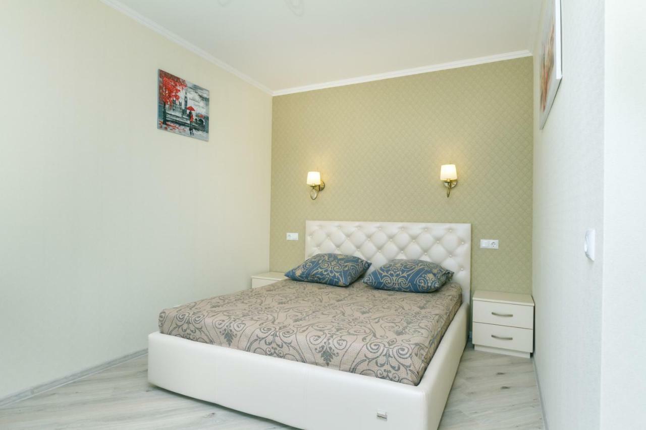 люкс на улица софии русовой 7 Near Metro Poznyaki Lux On Sofia Rusova Street 7 公寓 基輔